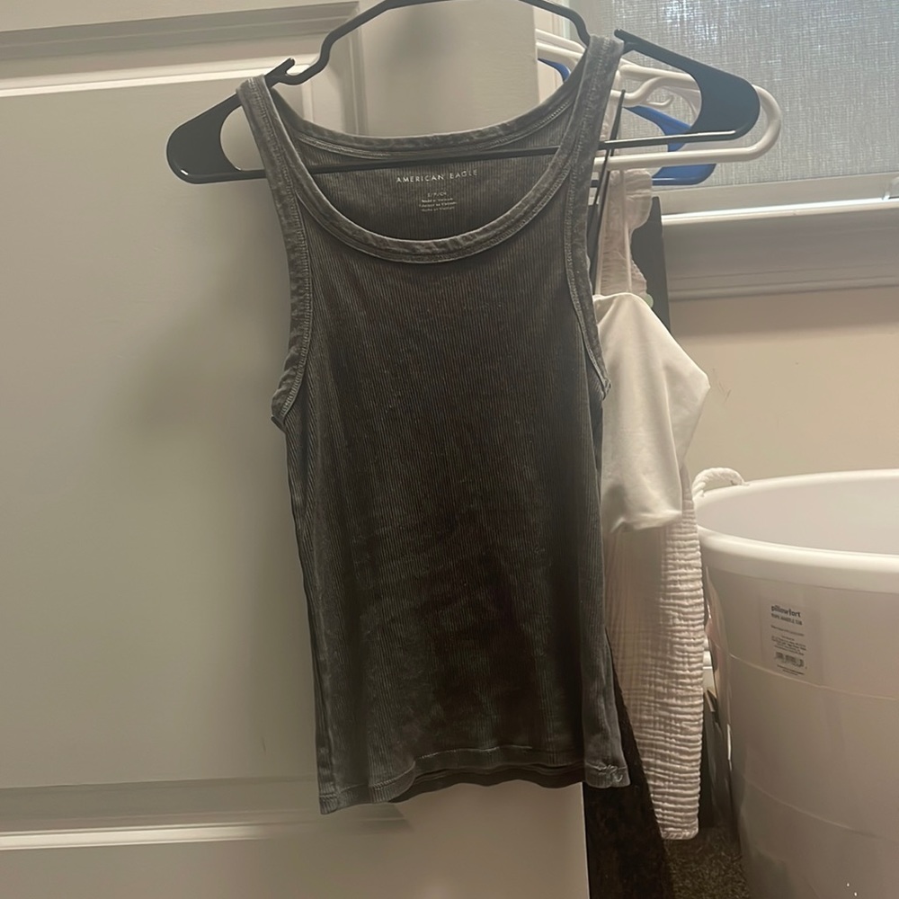 American eagle tank top size small